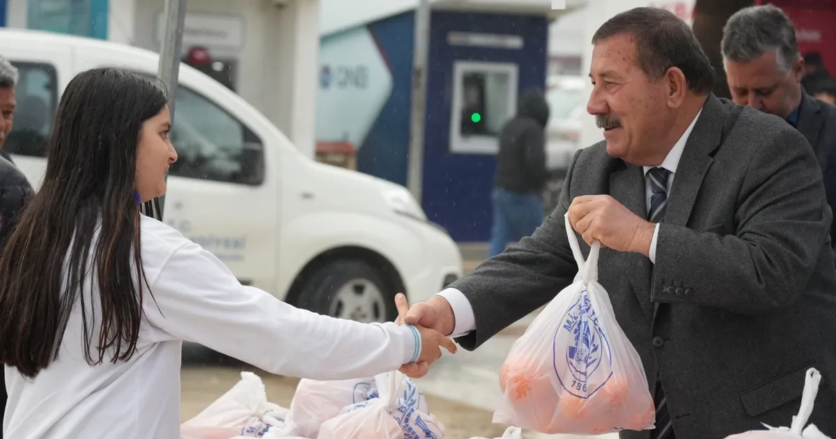 Muğla Milas’tan hem üreticiye, hem  tüketiciye vitaminli destek!