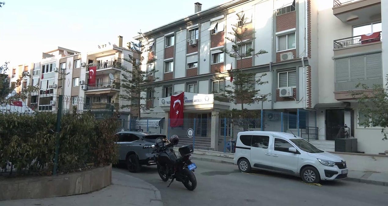 iki polisin sehit oldugu saldirida sorusturma genisliyor 4 ilde 9 gozalti yapildi Qe2dIx1h