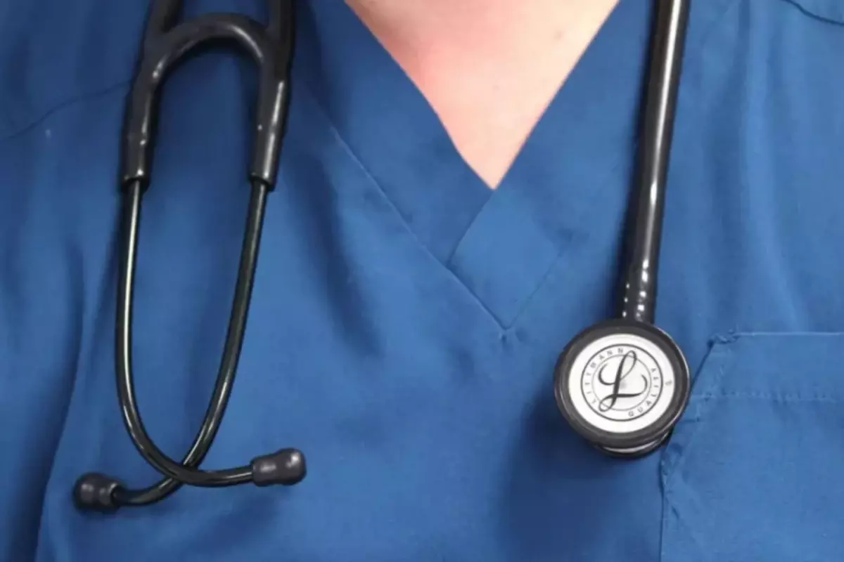 mahkemeden ameliyati yarida birakip hemsire ile iliskiye giren doktor hakkinda skandal karar SUNq56ut