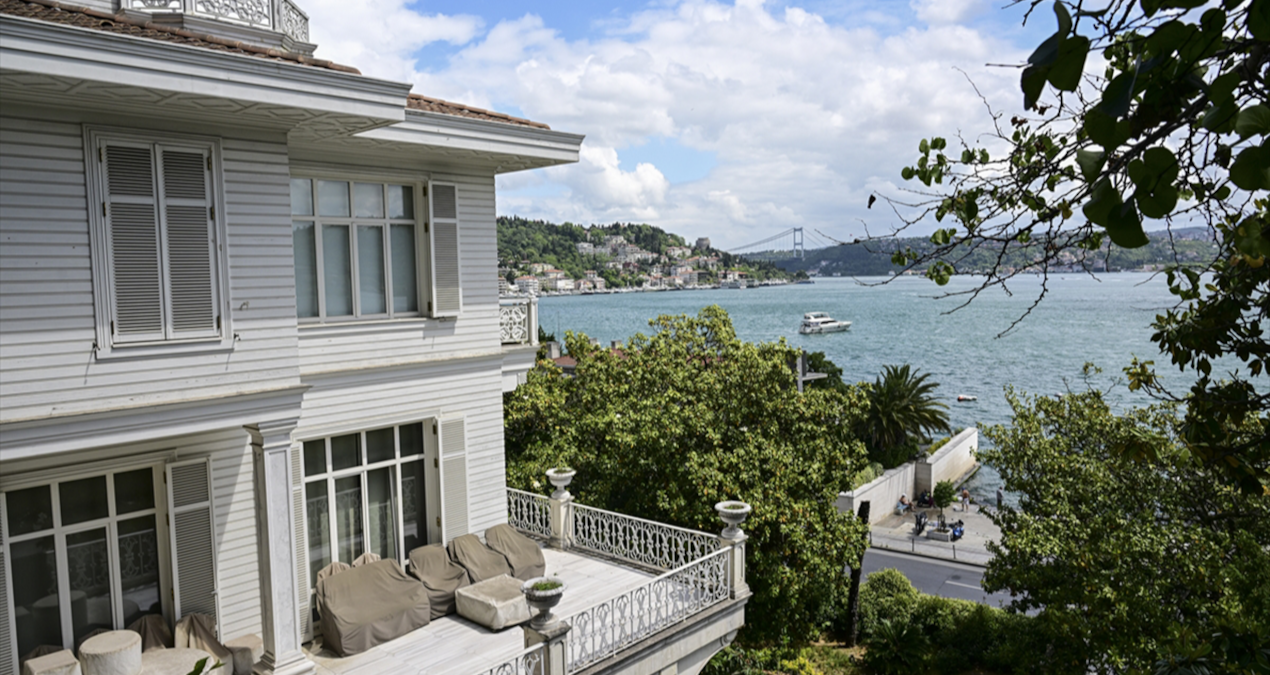 akin ipekin 3 ihaledir elde kalan yalisi sonunda satildi lMxEr8iW