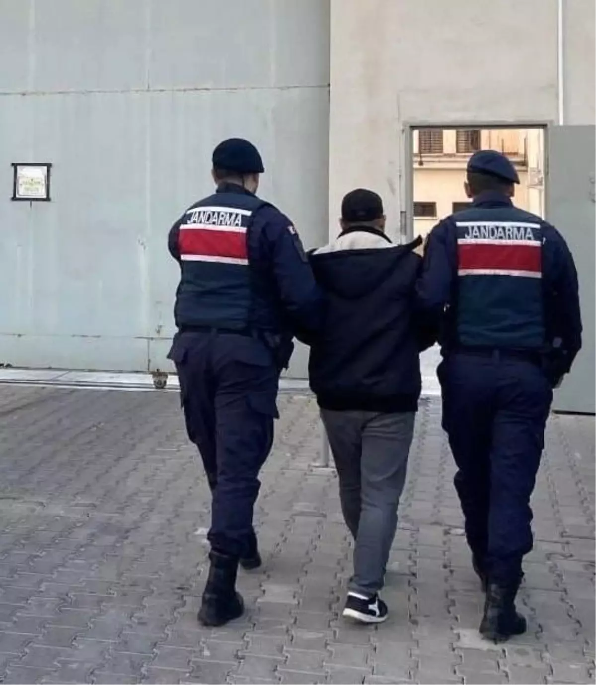 manisada 6 firari hukumlu yakalandi XSh32axR.jpg