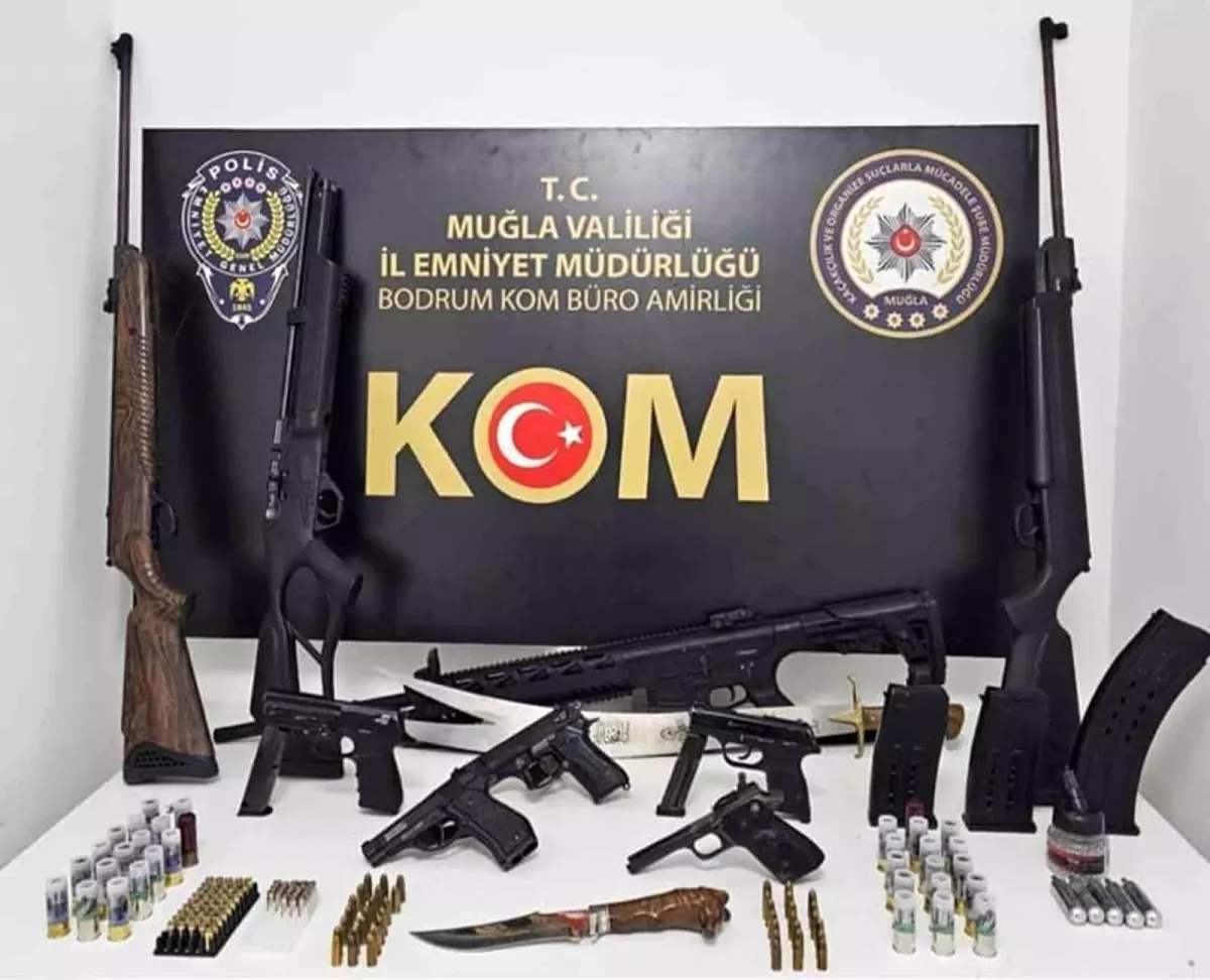 muglada ruhsatsiz silah operasyonu 13 sahis gozaltina alindi uIAJ7VOL