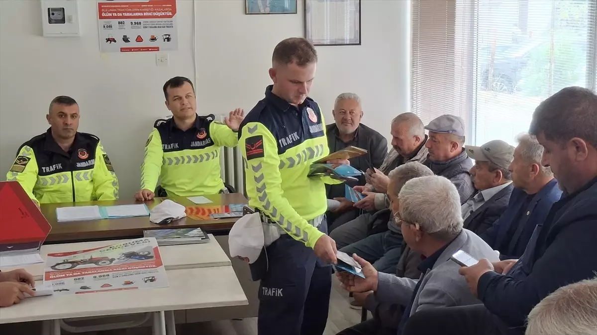 muhtarlara trafik egitimi RydvwwaH.jpg