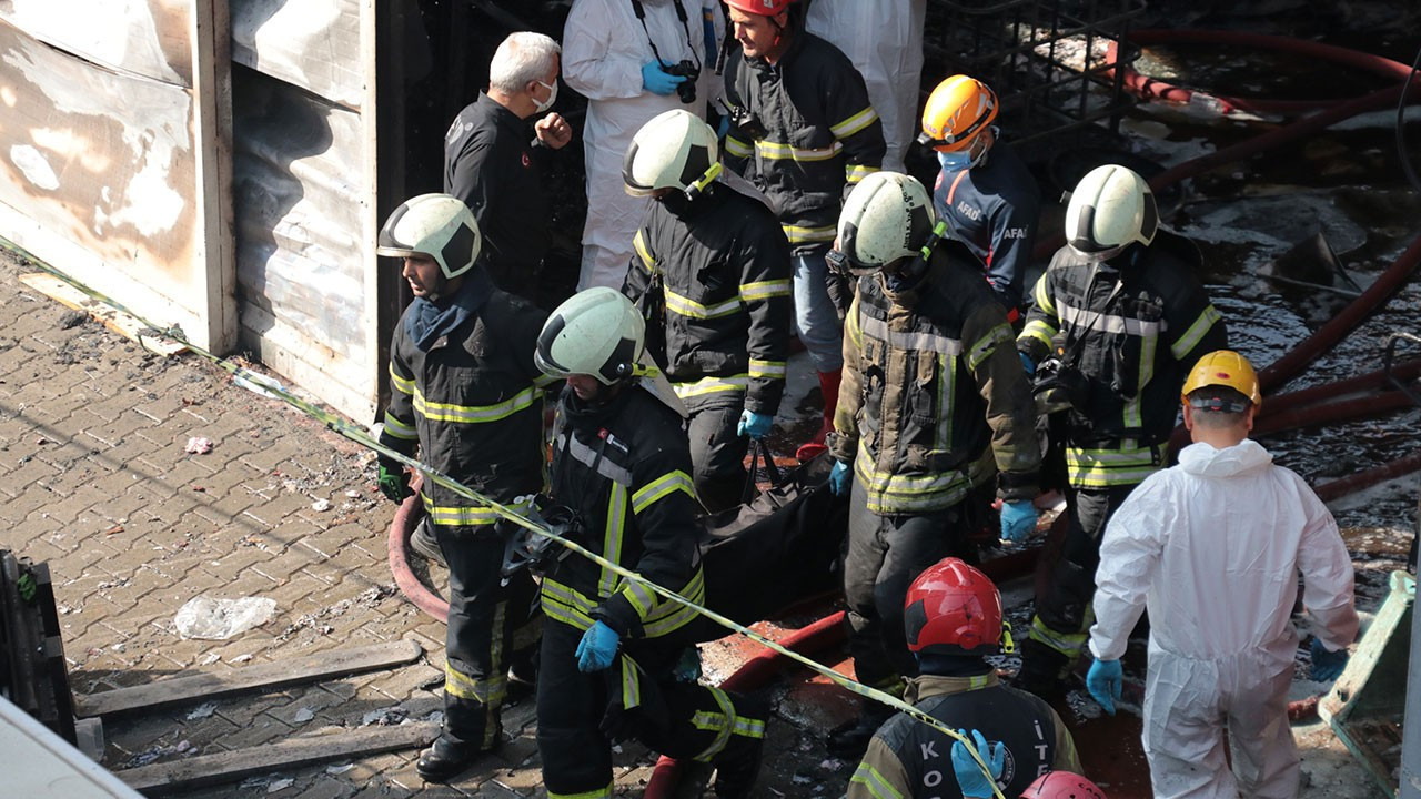 Kocaeli’deki parfüm imalathanesi yangınında ölü sayısı 7’ye yükseldi