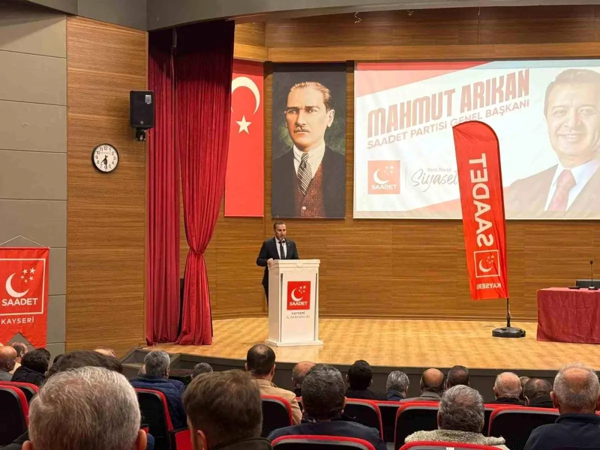 saadet partisi kayseri il teskilati ekonomi uzerine konustu jC3fxsNk.jpg